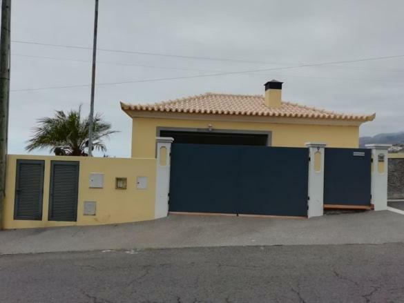 Апартаменты Sea View House Рибейра-Брава Экстерьер фото